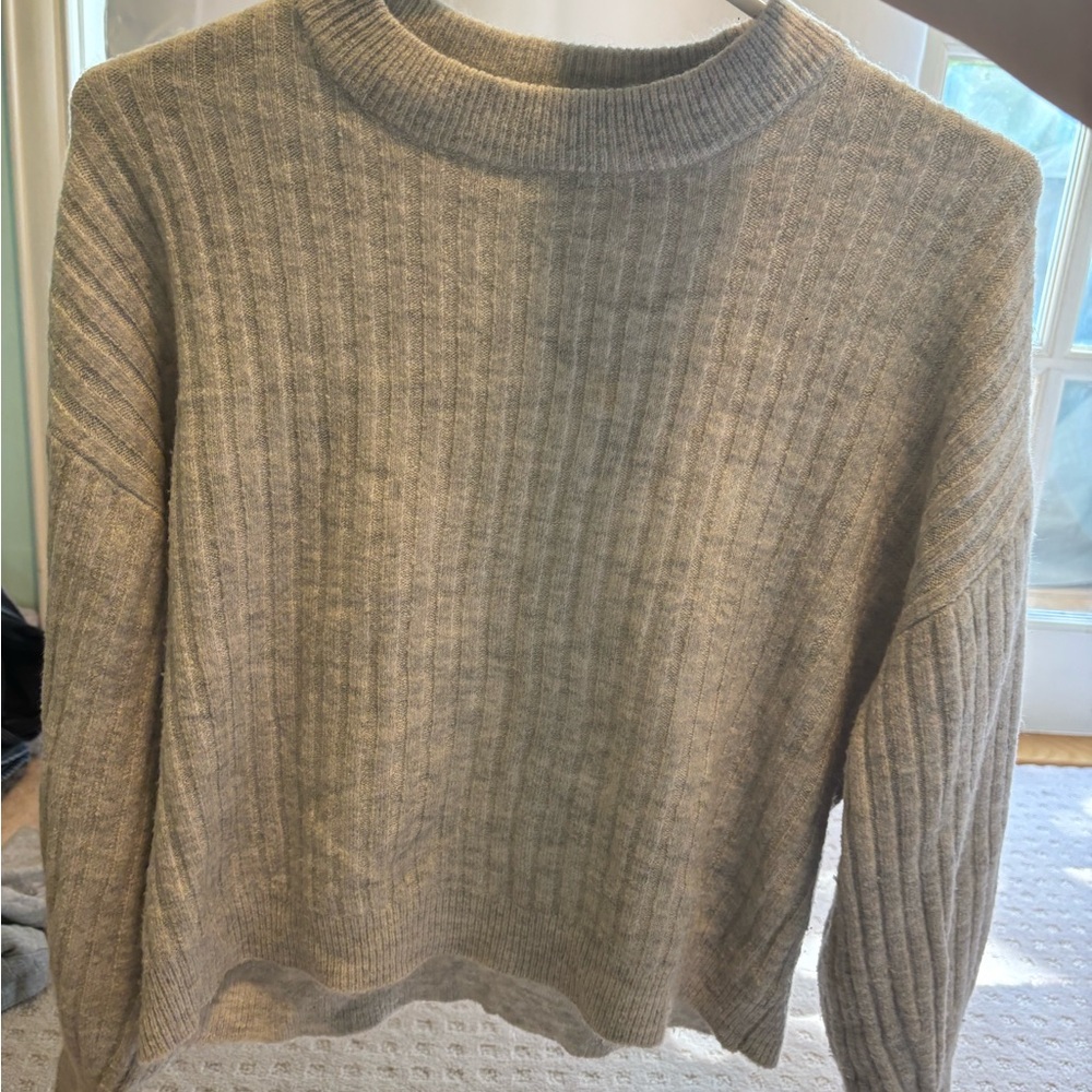 Dynamite Gray Crew Neck Ribbed Sweater